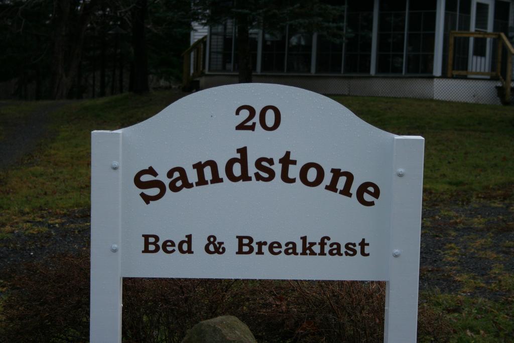 Sandstone Bed And Breakfast Нью-Ґласґоу Екстер'єр фото